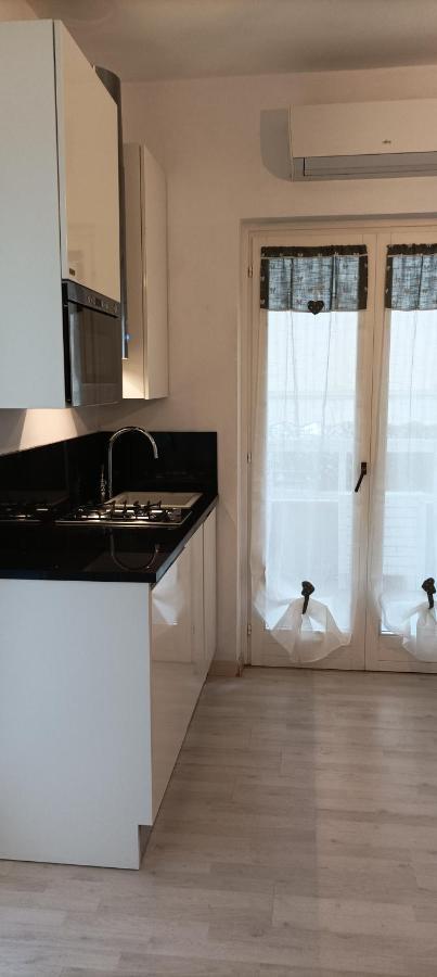 La Casina Di Ale Marina Di Carrara Exterior foto