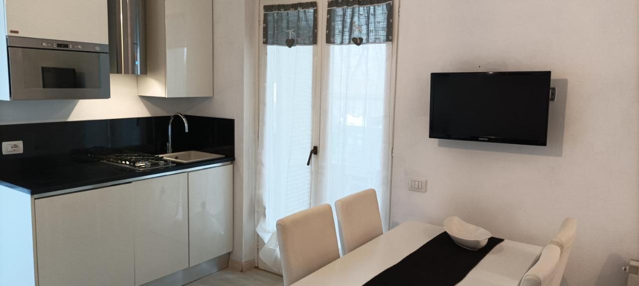 La Casina Di Ale Marina Di Carrara Exterior foto